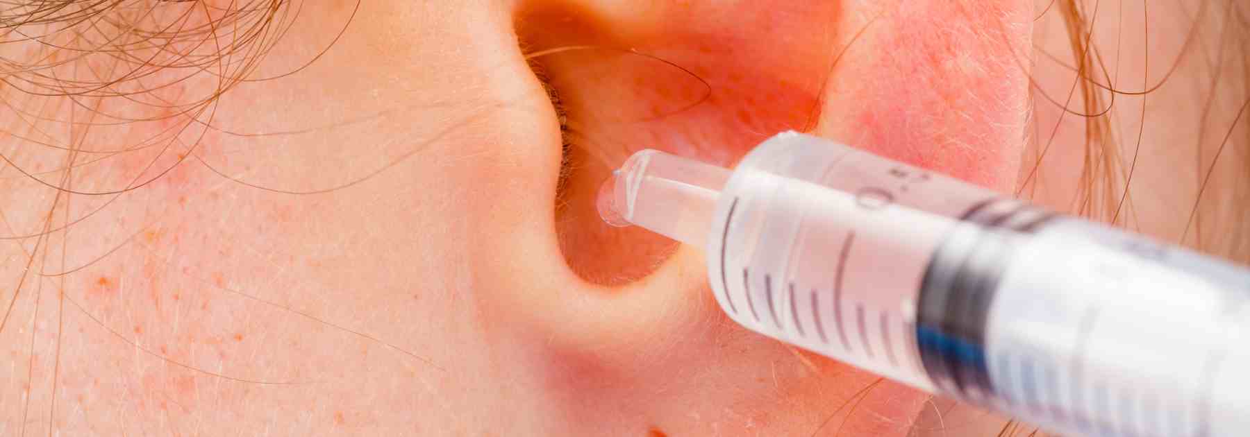 Safe tools to clean earwax